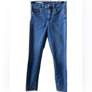 GAP True Skinny High Rise 27 / 4 Classic Blue Women's Jeans Zip